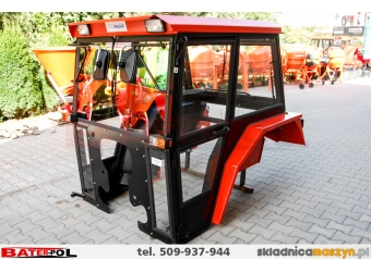 Kabina C-330 NAGLAK metalowe błotniki kanciaste + oświetlenie 